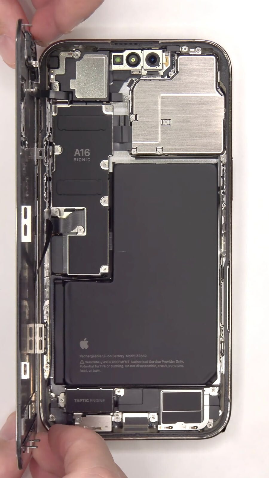 Démontage d'un téléphone